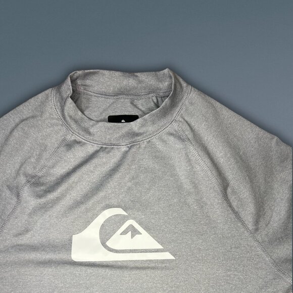 Quiksilver Classic Comp Logo Gray Short Sleeve Shirt UPF 50+ Lightweight & Breat - Picture 4 of 6